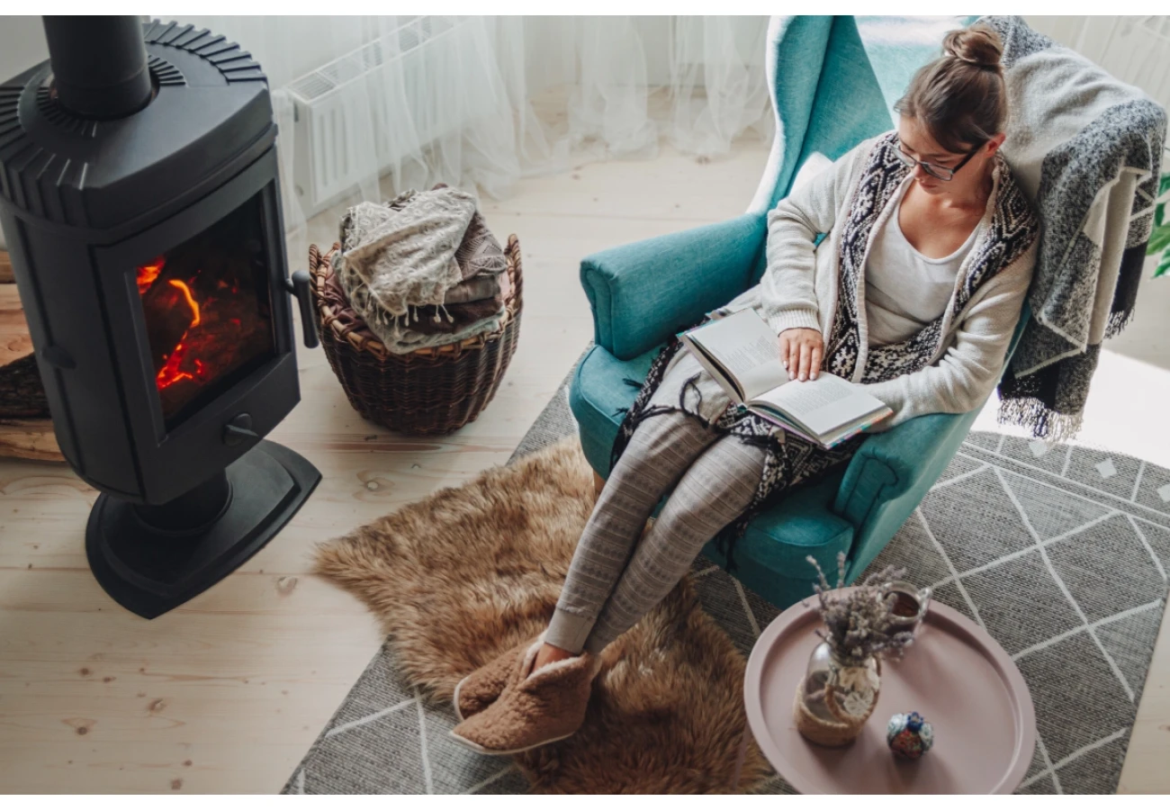 Ekoloģisks kurināmais modernā risinājumā - granulu kamīns