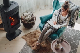 Ekoloģisks kurināmais modernā risinājumā - granulu kamīns